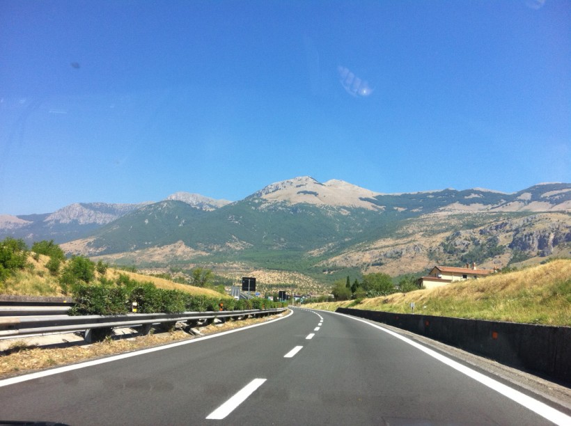 Autostrada-Salerno-Reggio-Calabria-con-il-Pollino