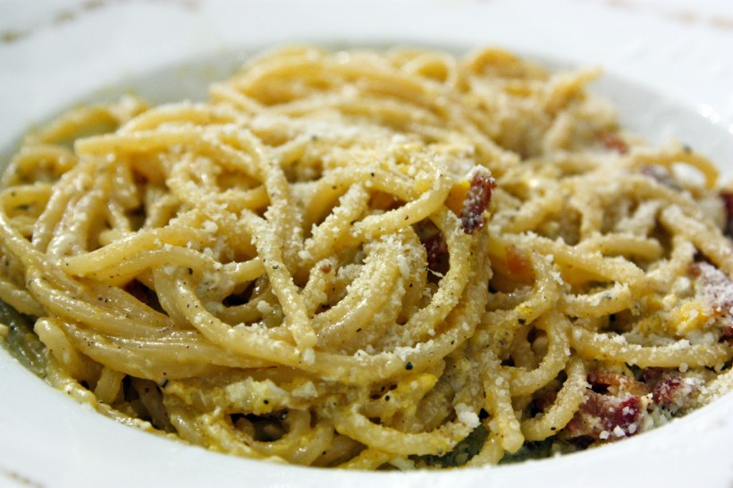 spaghetti-alla-carbonara-ristorante-Checchino-Roma