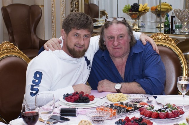 depardieu apre ristorante lavoratori russi