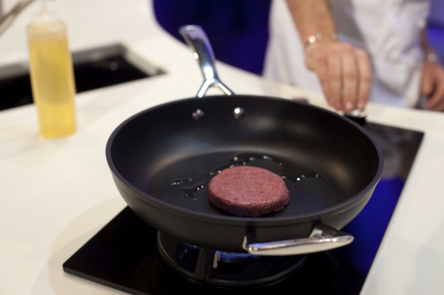 hamburger di carne artificiale preparazione 04