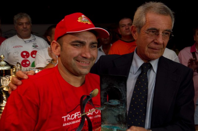 Davide-Civitiello-vincitore-Pizza-STG-Trofeo-Caputo-2013