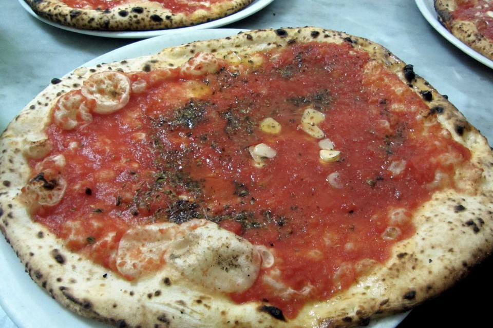 Pizza marinara Da Michele Napoli