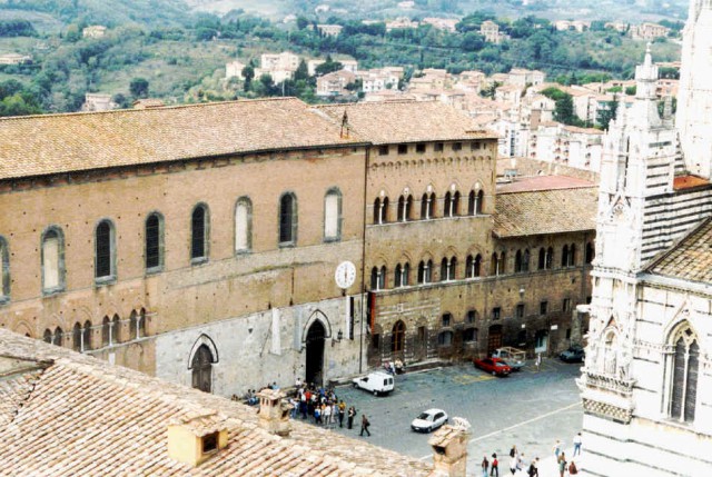 Siena Santa Maria Squarcialupi Eataly