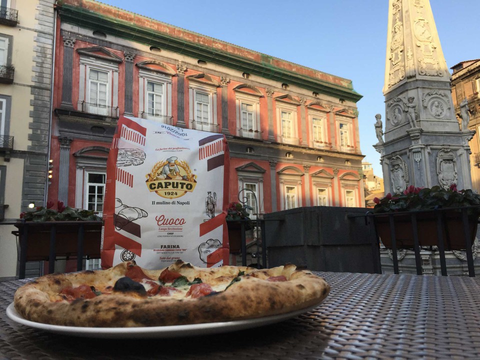 pizza monumento Napoli