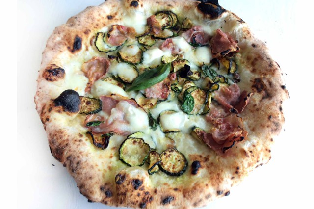 pizza zucchine e speck