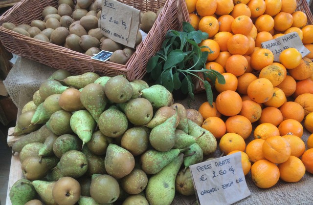 Mercato-Metropolitano-frutta