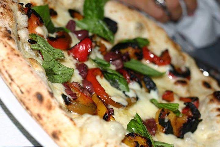 pizza-la-parule-provola-papaccella-olive
