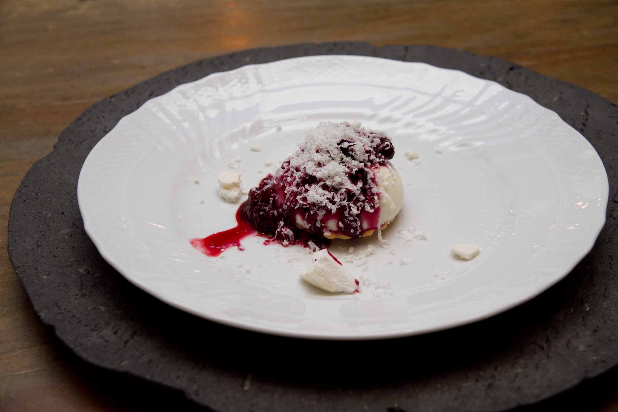 mozzarella cake ai frutti rossi