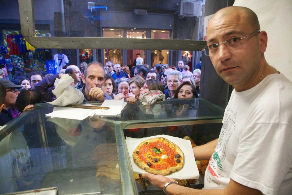 Salvatore Di Matteo pizzeria Tribunali Napoli