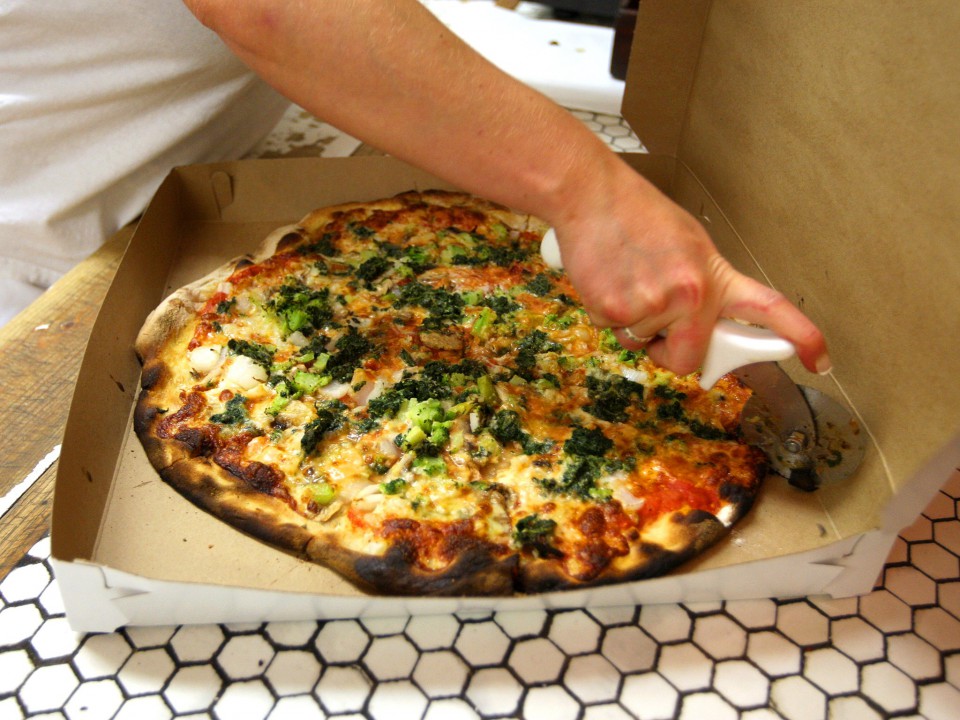 pizza new haven frank pepe-cr-getty