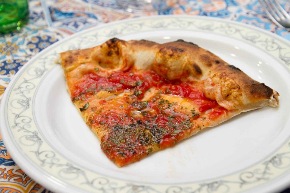 pizza-marinara-pomodoro-agrigenus-fetta