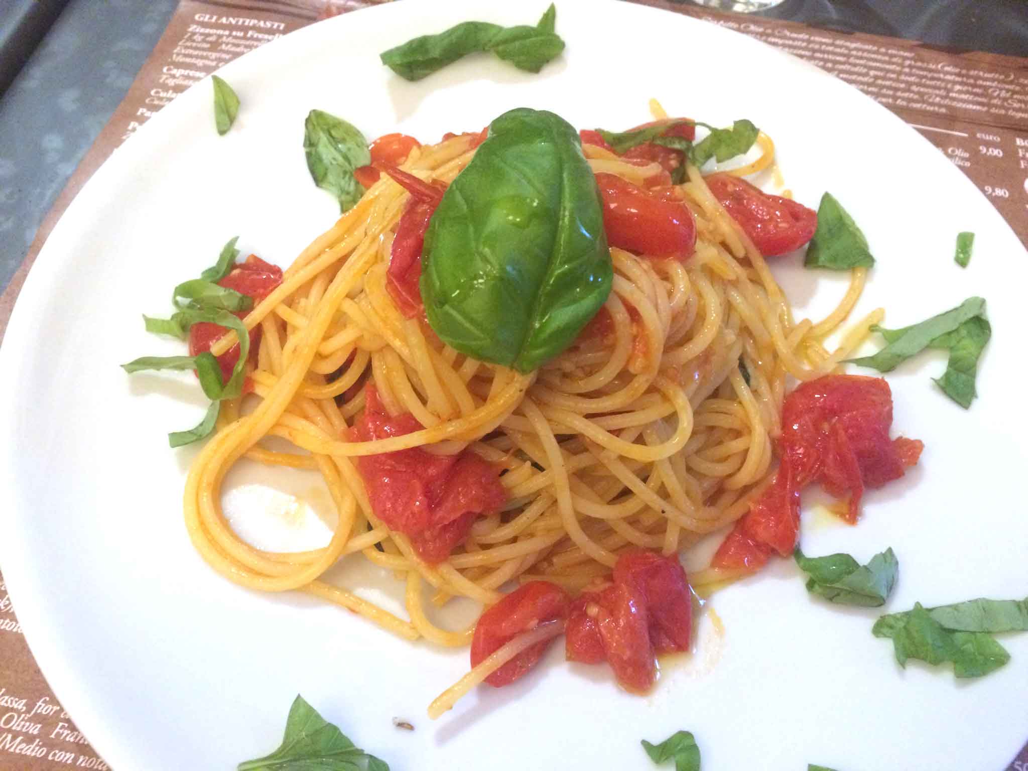 sorbillo-olio-a-crudo-spaghetti-pomodoro-felicetti