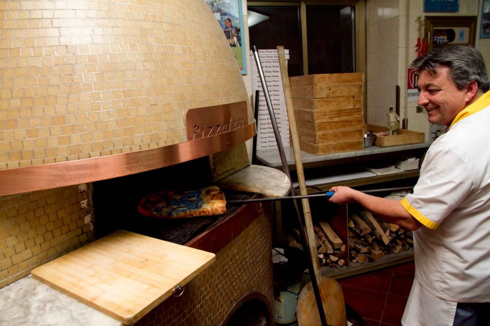Vincenzo Giustiniani inforna pizzeria Capatosta