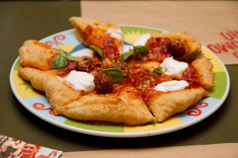 pizza-fritta-teresa-iorio-polpette-ragu