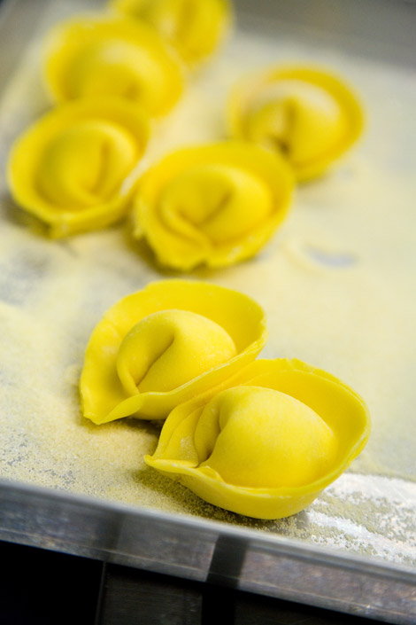 tortelli-di-gamberi-con-carciofi-primo-piano