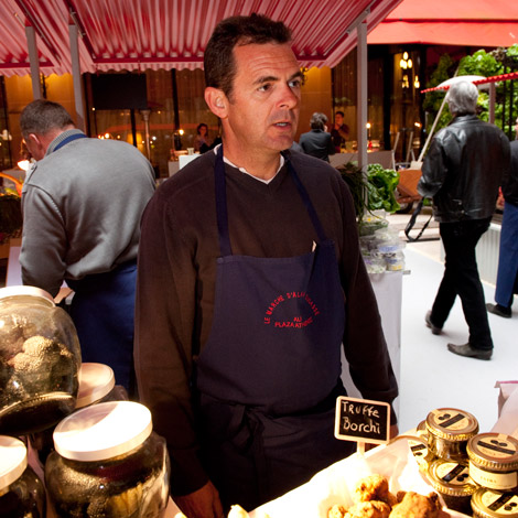 ducasse-mercato-parigi-ortaggi-tartufi-galis-03