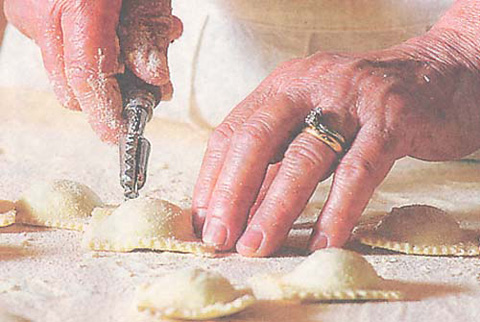 pranzo-al-ristorante-agnolotti-al-plin