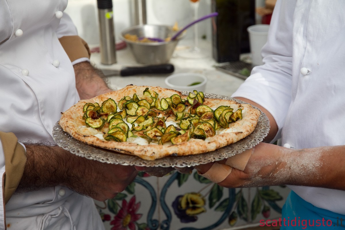 Scatti-di-Pizza-la-pizza-Don-Alfonso-1890