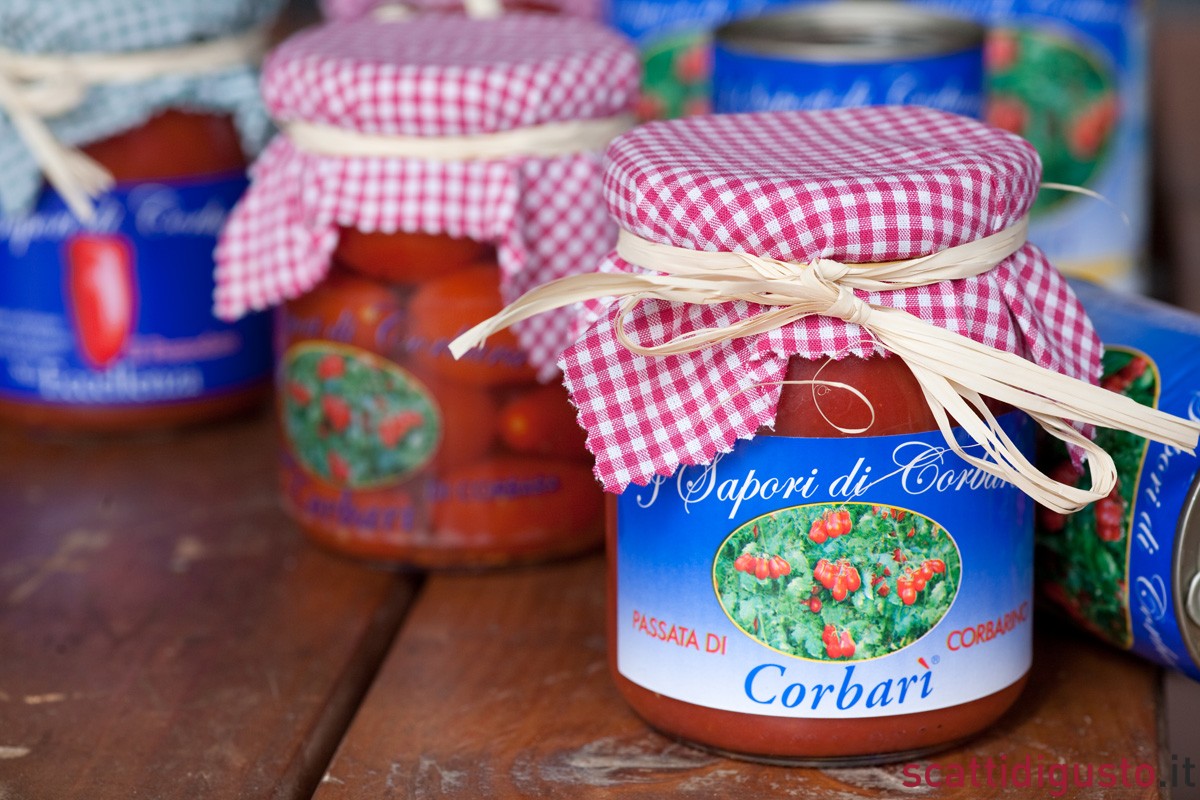 Pomodori pelati italiani sapori di Corbara