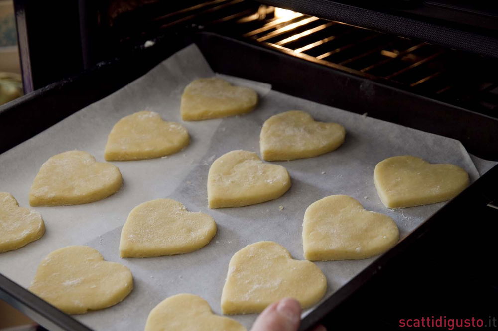La ricetta dei biscotti del cuore per San Valentino
