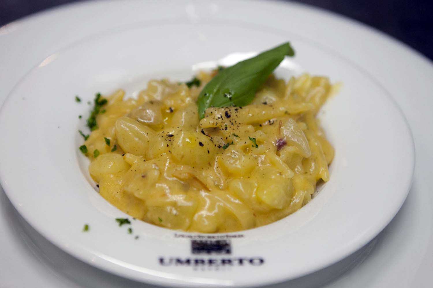 Pasta patate e provola ricetta