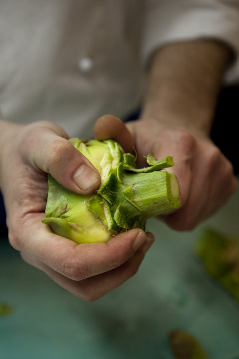 come pulire le mammarelle, cioè i carciofi grandi e tondi