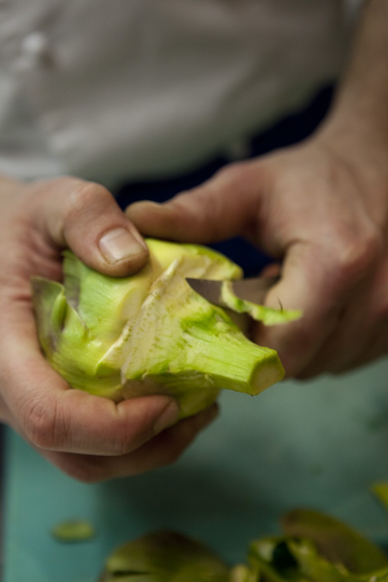 come pulire le mammarelle, cioè i carciofi grandi e tondi