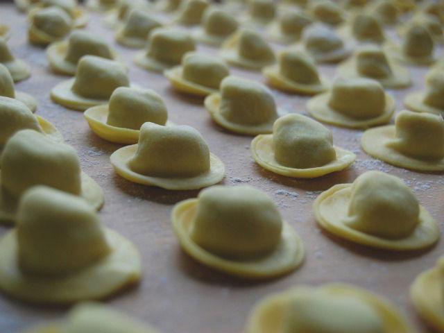 Nonno Cappelletto. I ricordi del piatto che sono più di una ricetta per Natale