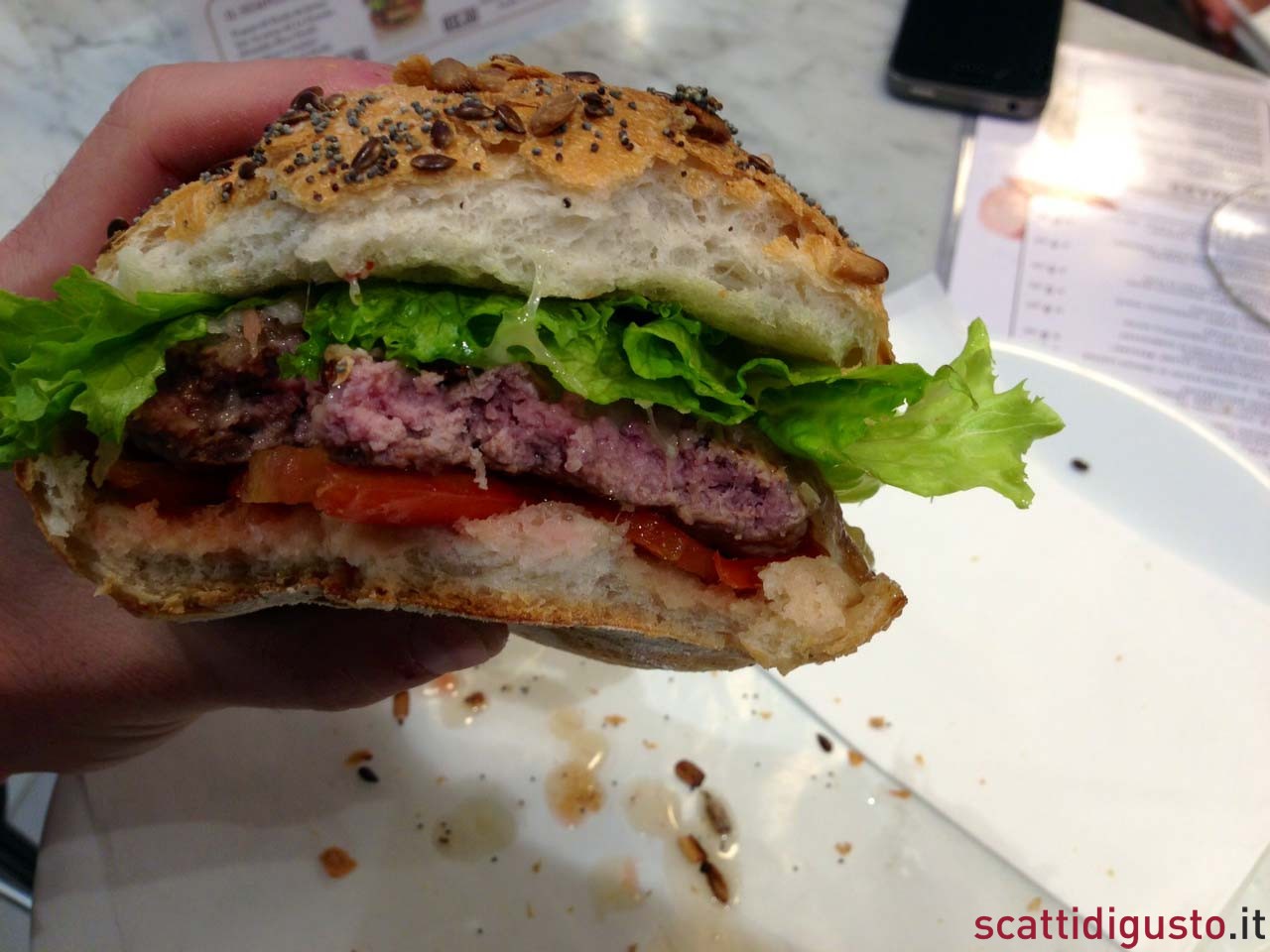 Eataly Roma. Chi scommette 12 € sull'hamburger italo-americano di Ino?
