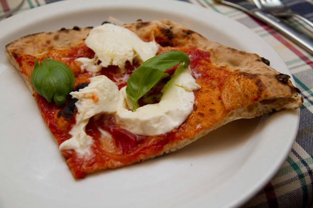 pizza-supermargherita-Gatta-Mangiona