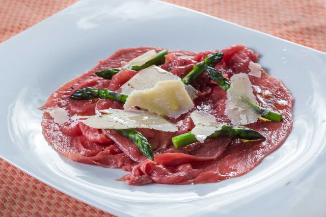 carpaccio-di-chianina-con-asparagi