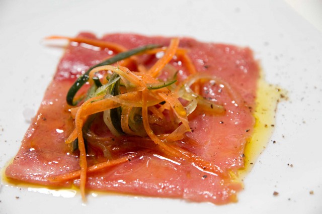 Nudo e crudo carpaccio tonno