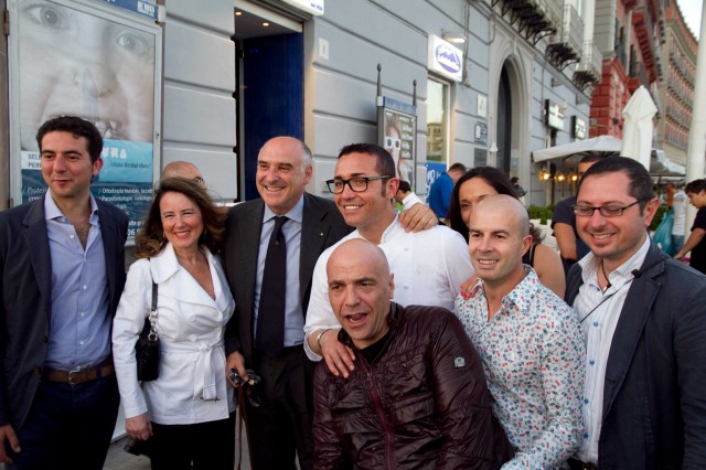 pizzeria-Sorbillo-Lievito-Madre-a-Mare-Napoli