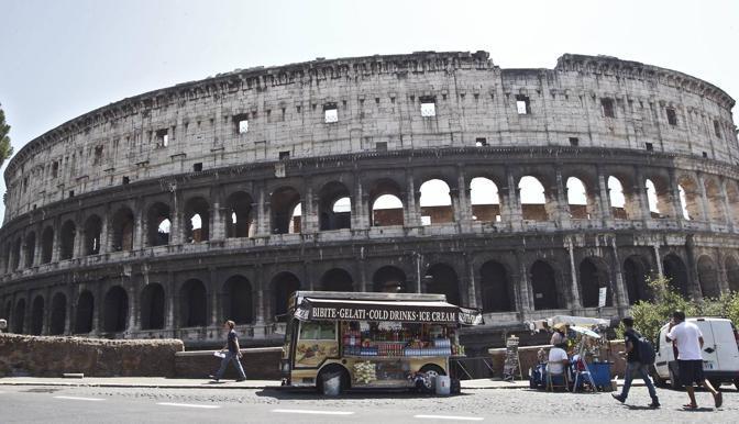 Mappe e foto. Quel piccolo e fastidioso problema dei camion bar a Roma