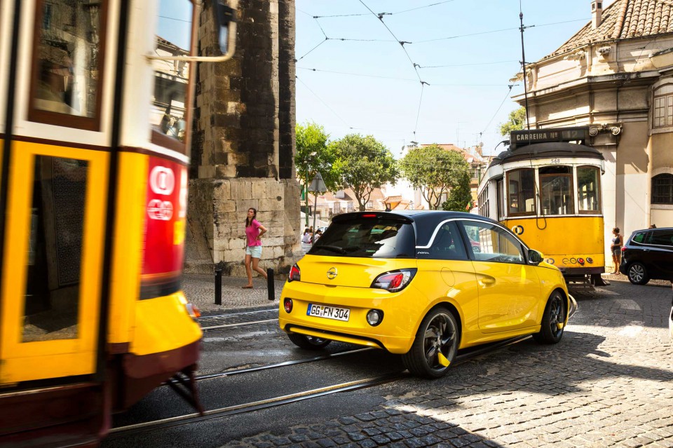 opel-adam-città