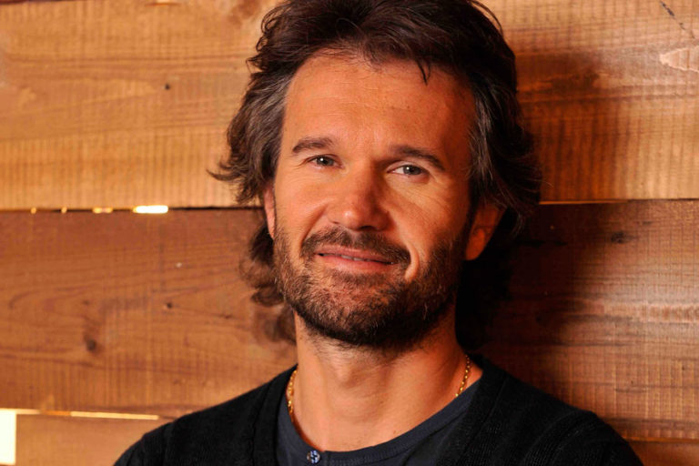 I vegani assaltano il ristorante di Carlo Cracco per l’uccisione del piccione