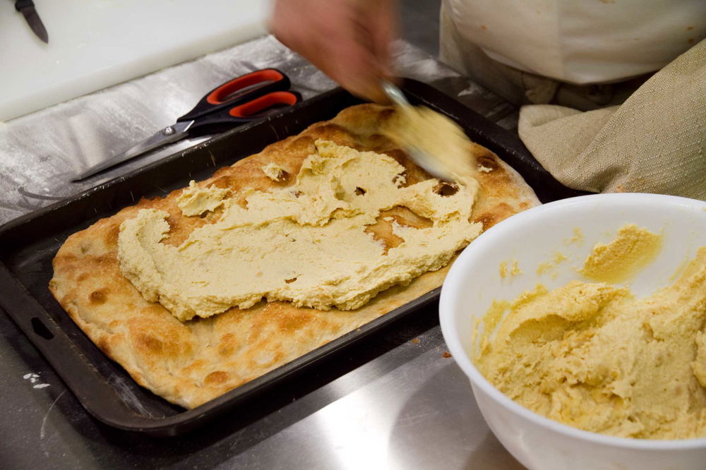 Lezioni di pizza. La ricetta per fare la pizza di Gabriele Bonci a casa