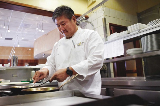 Alan Wong chef