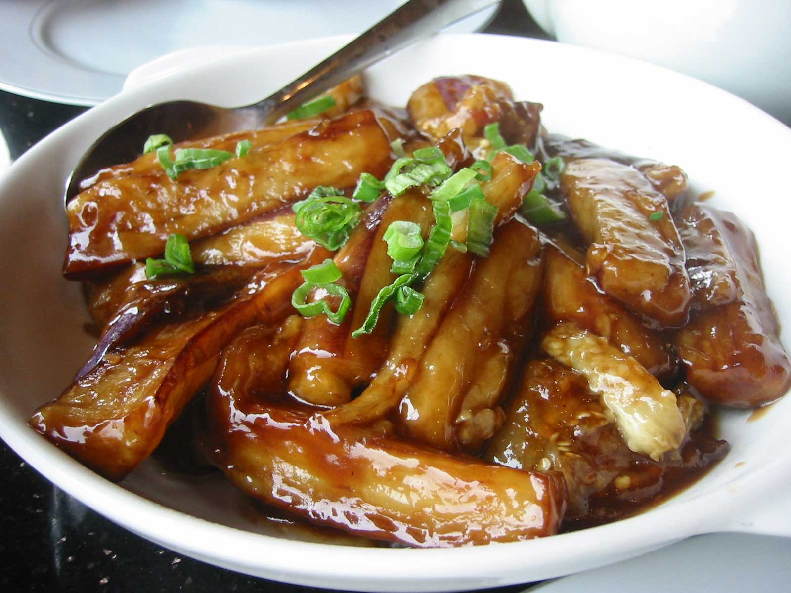 La cucina cinese in 10 piatti e in 10 ristoranti a Shanghai