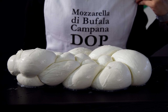 Mozzarella dop