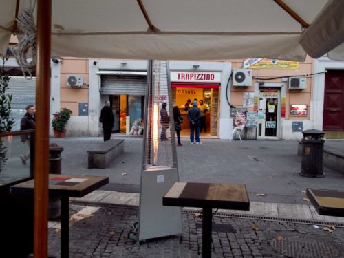 dehors di bar e ristoranti