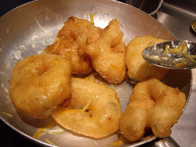 Zeppole Di Natale.La Ricetta Perfetta Delle Zeppole Fritte Di Natale Della Torre Del Saracino