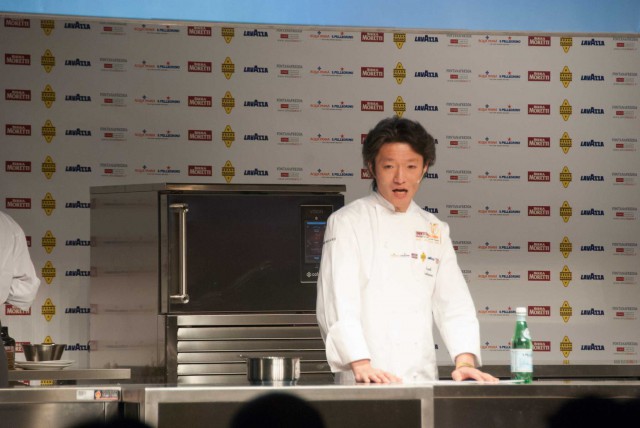 Yoshiaki Takazawa