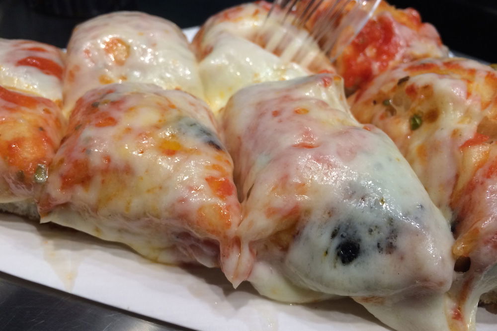 Milano. La ricetta della pizza che funziona si chiama Spontini