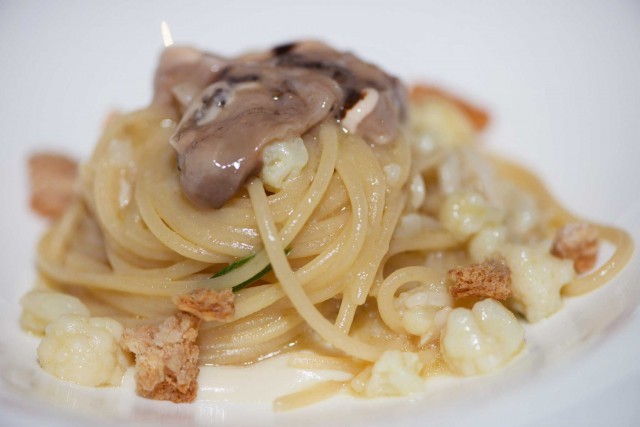 spaghetti ostriche cavolfiore