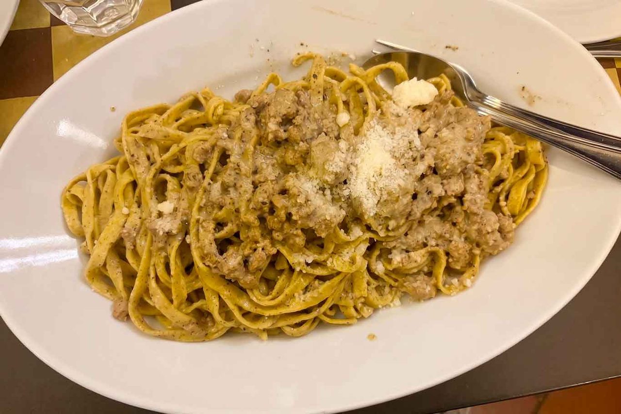 le tagliatelle alla norcina del ristorante Giorgione Villa Selva Country House a Grutti in Umbria