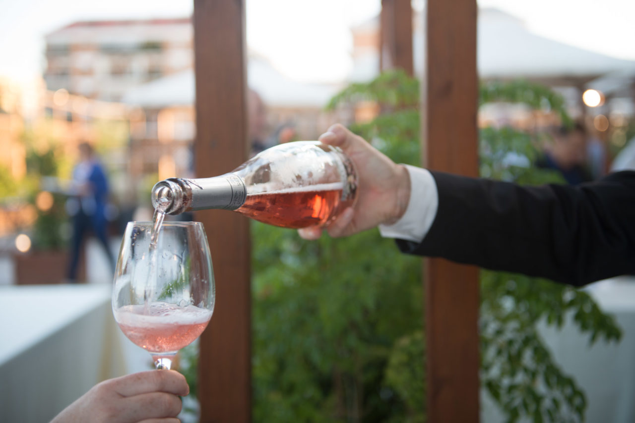 Alcol. La mappa interattiva del mondo rivela cosa beve l’Italia