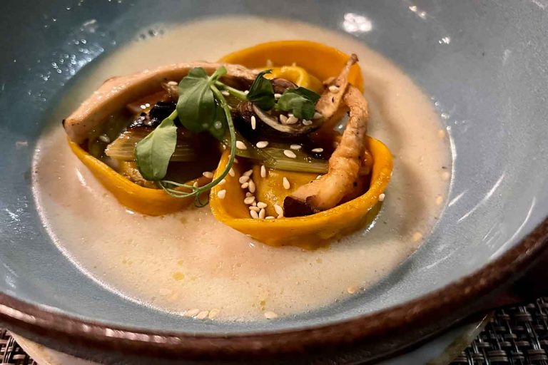 Romeow Cat Bistrot a Roma, buona cucina vegetale e gatti a zonzo