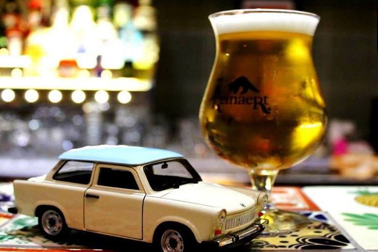 Epic fail. Trabant Bar, la differenza tra recensione e articolo di colore spiegato a chi non ne mastica