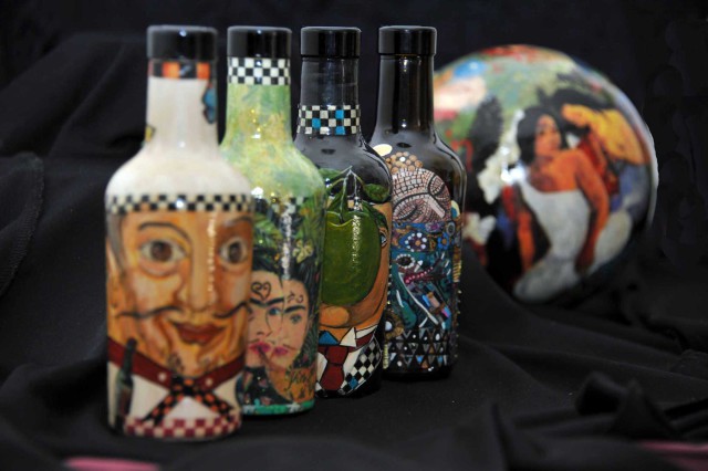 aceto-balsamico-bottiglie-dipinte